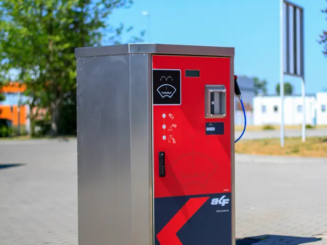 Dystrybutor płynu do spryskiwaczy BKF – zdjęcie 02